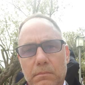 Meet your Posher, Sean